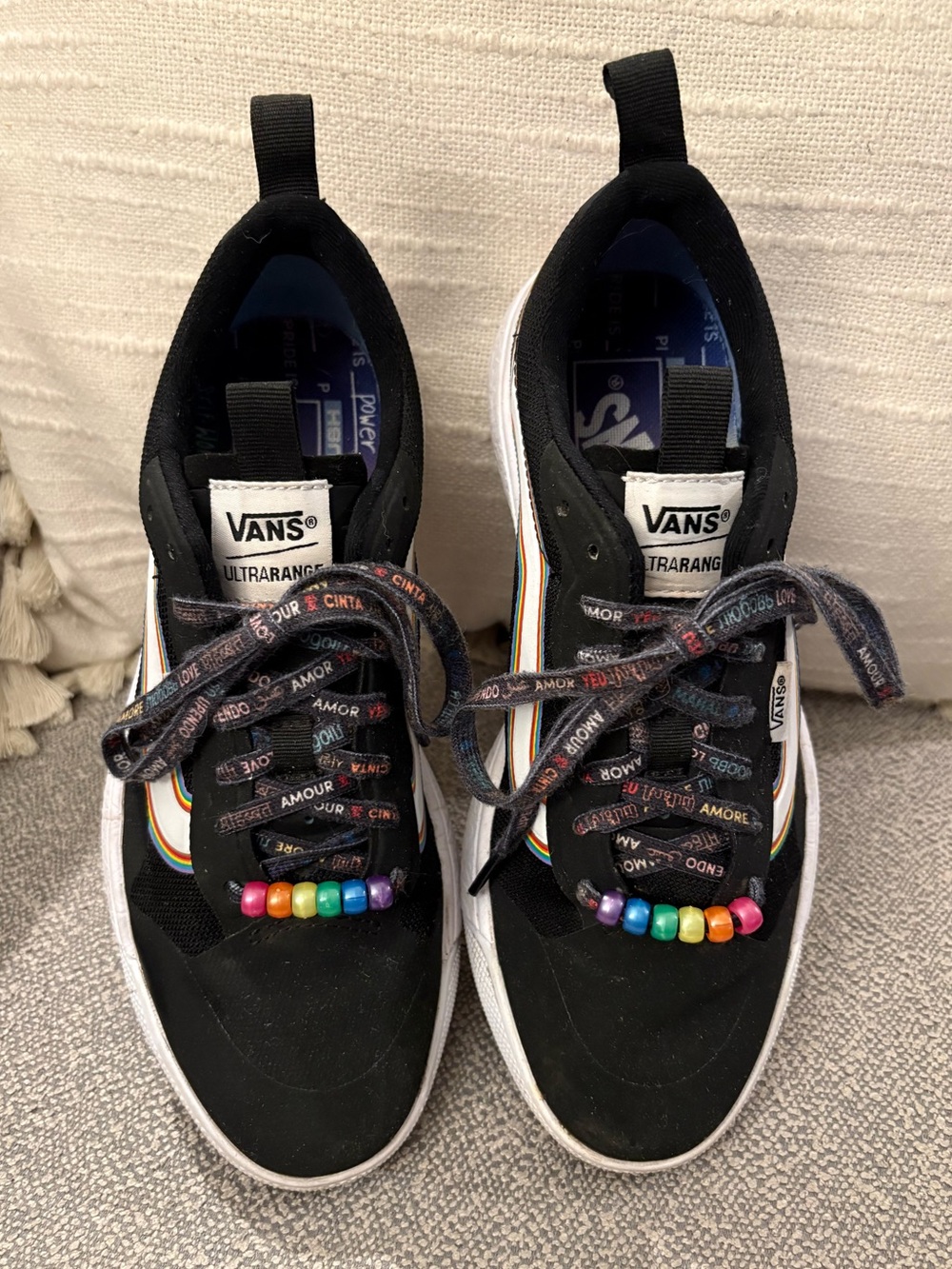 VANS Pride UltraRange EXO Sneaker 🌈 WM 8/M 6.5